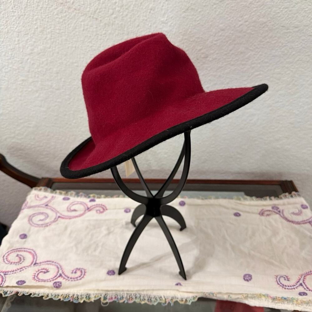 Vintage Bollman Hunt Club 100% Wool Red and Black Hat